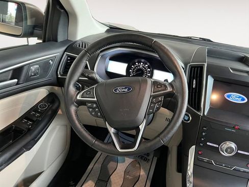 Used 2020 Ford Edge Titanium image 10