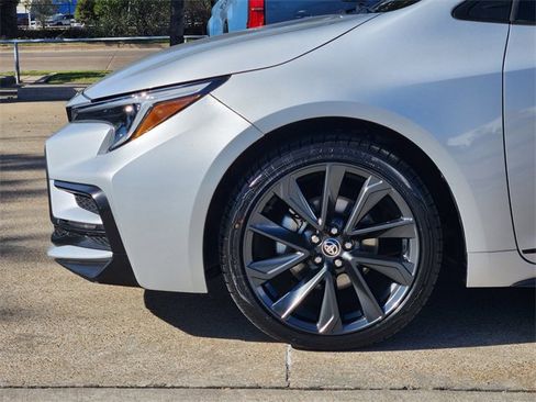 Used 2024 Toyota Corolla SE image 5