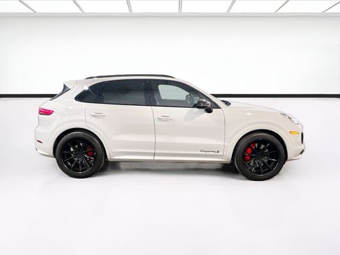 Used 2023 Porsche Cayenne S AWD/4WD image 26