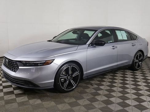 Certified 2025 Honda Accord Sport image 8