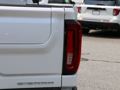 Used 2022 GMC Sierra 2500 Denali w/ Denali Ultimate Package AWD/4WD image 7