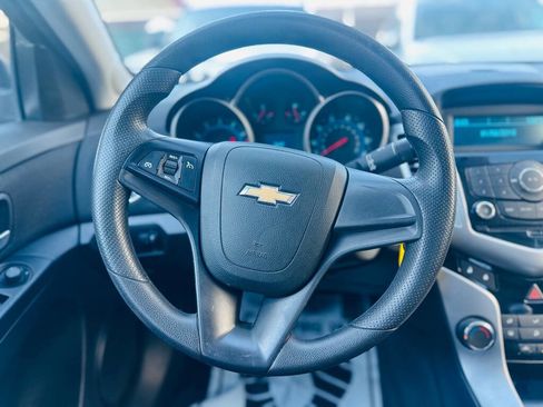 Used 2012 Chevrolet Cruze LT image 16