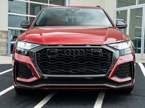 Used 2022 Audi RS Q8 w/ Carbon Optic Package AWD/4WD image 4