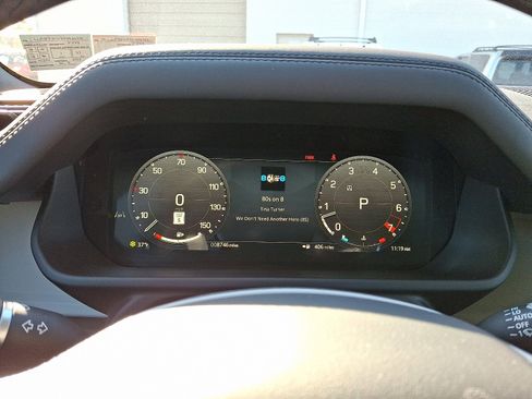 Used 2025 Land Rover Defender 110 S image 23