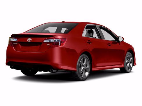 Used 2013 Toyota Camry SE FWD image 2