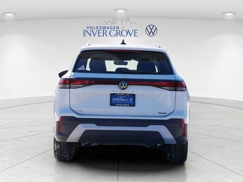 New 2026 Volkswagen Tiguan SE AWD/4WD image 2