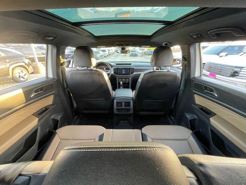 Used 2023 Volkswagen Atlas Cross Sport SEL image 22