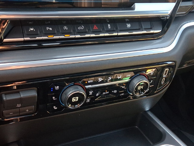 Used 2026 Chevrolet Silverado 1500 High Country w/ High Country Premium Package AWD/4WD image 16