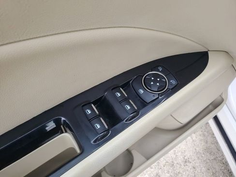 Used 2015 Ford Fusion Energi SE image 14