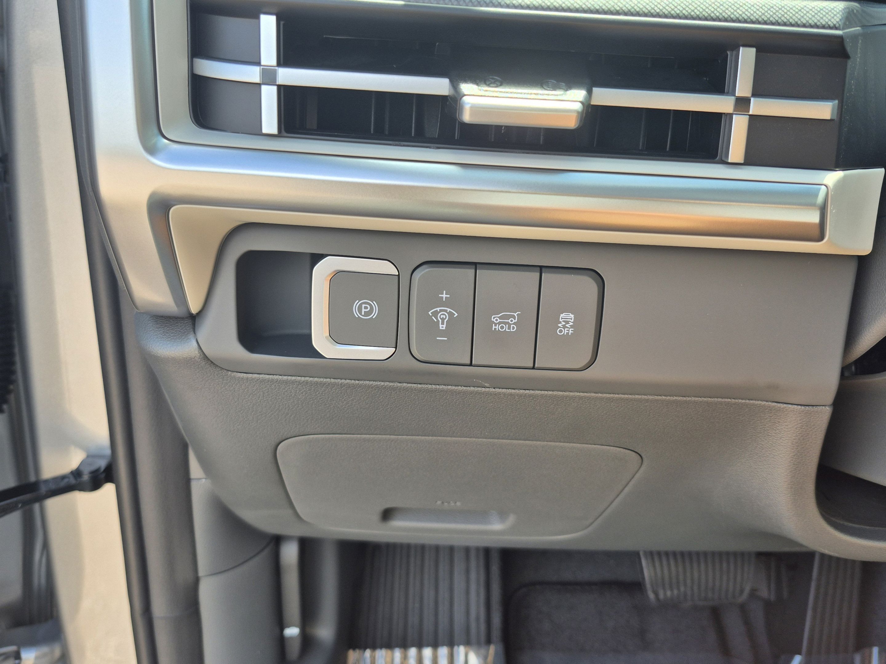 New 2027 Hyundai Santa Fe SE FWD image 30