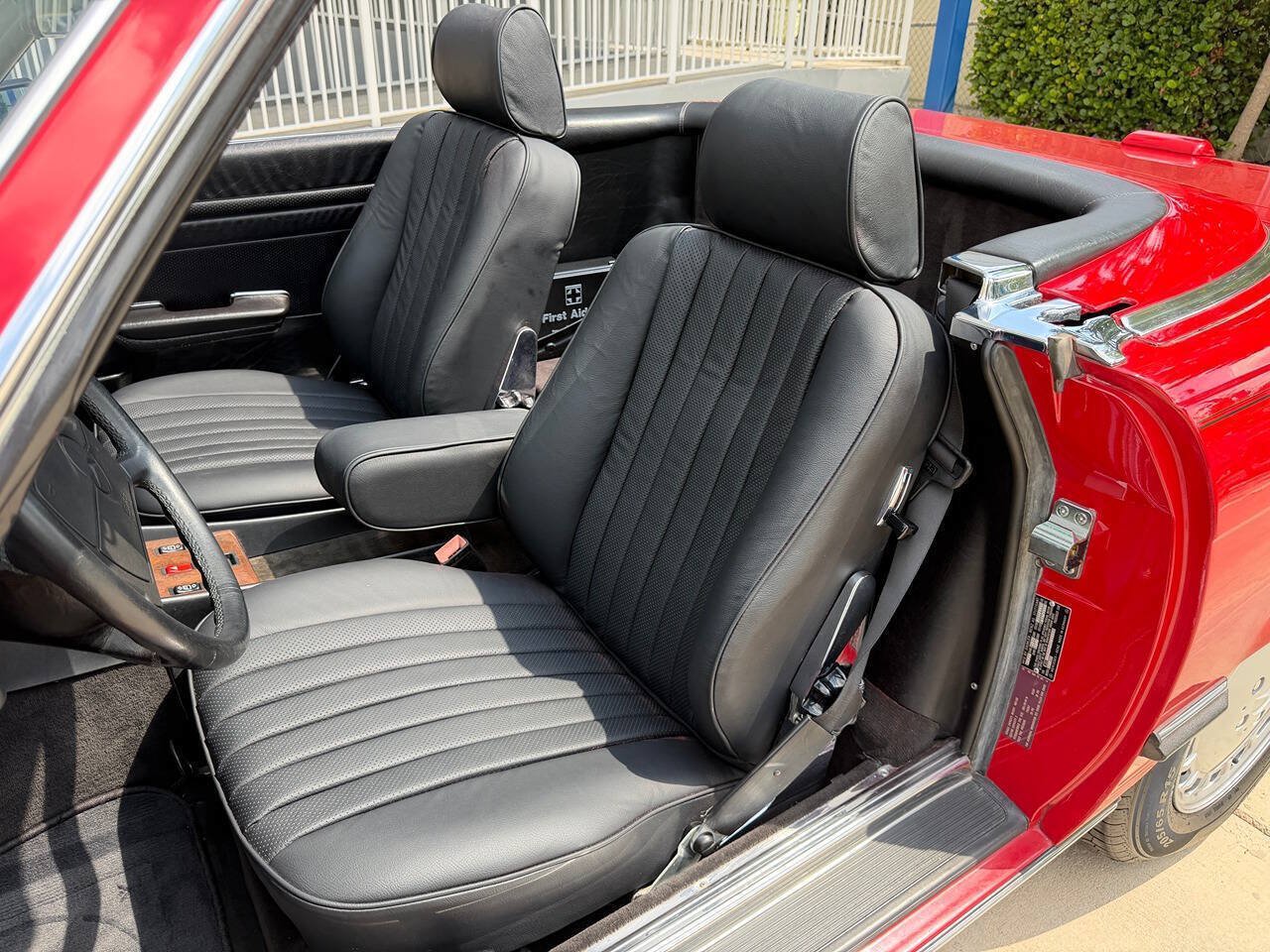 Used 1989 Mercedes-Benz 560 SL image 15