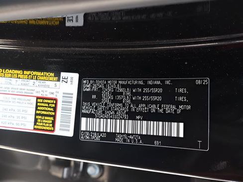 Used 2025 Toyota Grand Highlander AWD Hybrid image 21