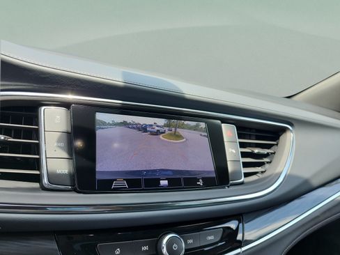 Used 2021 Buick Enclave Essence w/ Sound and Sites Package AWD/4WD image 12