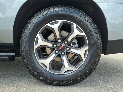 Used 2026 GMC Yukon XL AT4 Ultimate w/ LPO, Floor Liner Package AWD/4WD image 21