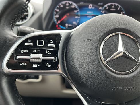 Used 2023 Mercedes-Benz GLA 250 4MATIC image 19