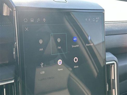 Used 2025 GMC Yukon XL Denali image 12