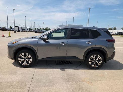Certified 2023 Nissan Rogue SV FWD image 8