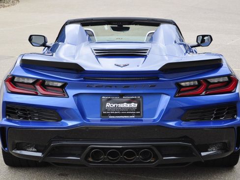 Used 2023 Chevrolet Corvette Z06 RWD image 24