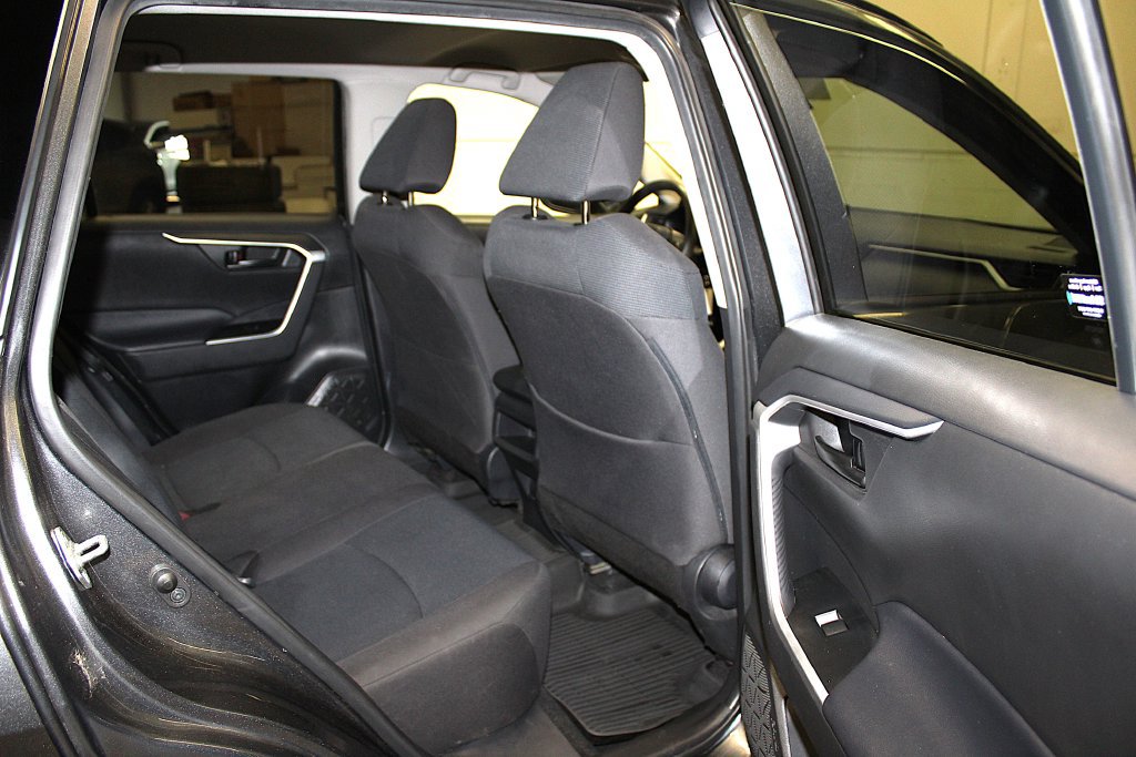 Used 2020 Toyota RAV4 LE w/ All Weather Liner Package AWD/4WD image 31