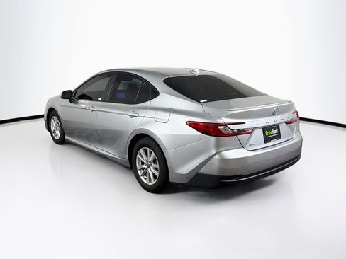 Used 2025 Toyota Camry LE w/ Convenience Package FWD image 5