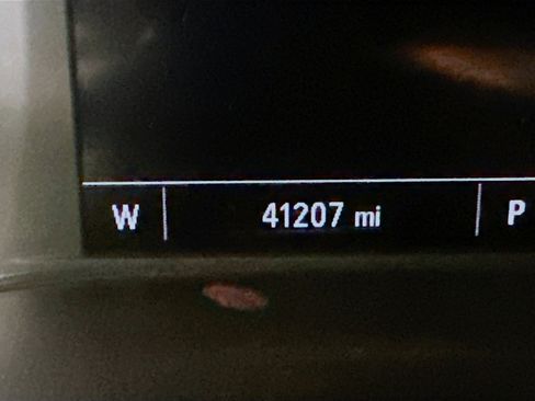 Used 2021 Chevrolet Colorado LT w/ Fleet Safety Package image 18