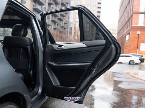 Used 2019 Mercedes-Benz GLE 43 AMG 4MATIC image 48