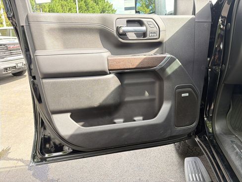 Used 2022 GMC Sierra 2500 Denali w/ Denali Ultimate Package image 14