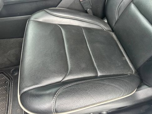 Used 2022 RAM 1500 Limited w/ Body-Colour Bumper Group AWD/4WD image 4