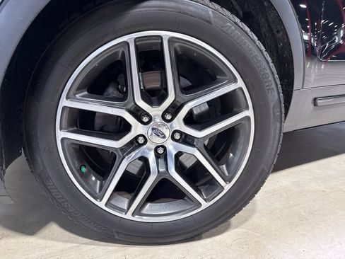 Used 2017 Ford Explorer Sport w/ Equipment Group 401A AWD/4WD image 2