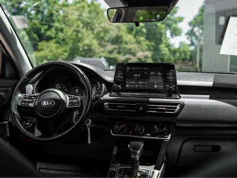 Used 2021 Kia Seltos S AWD/4WD image 7