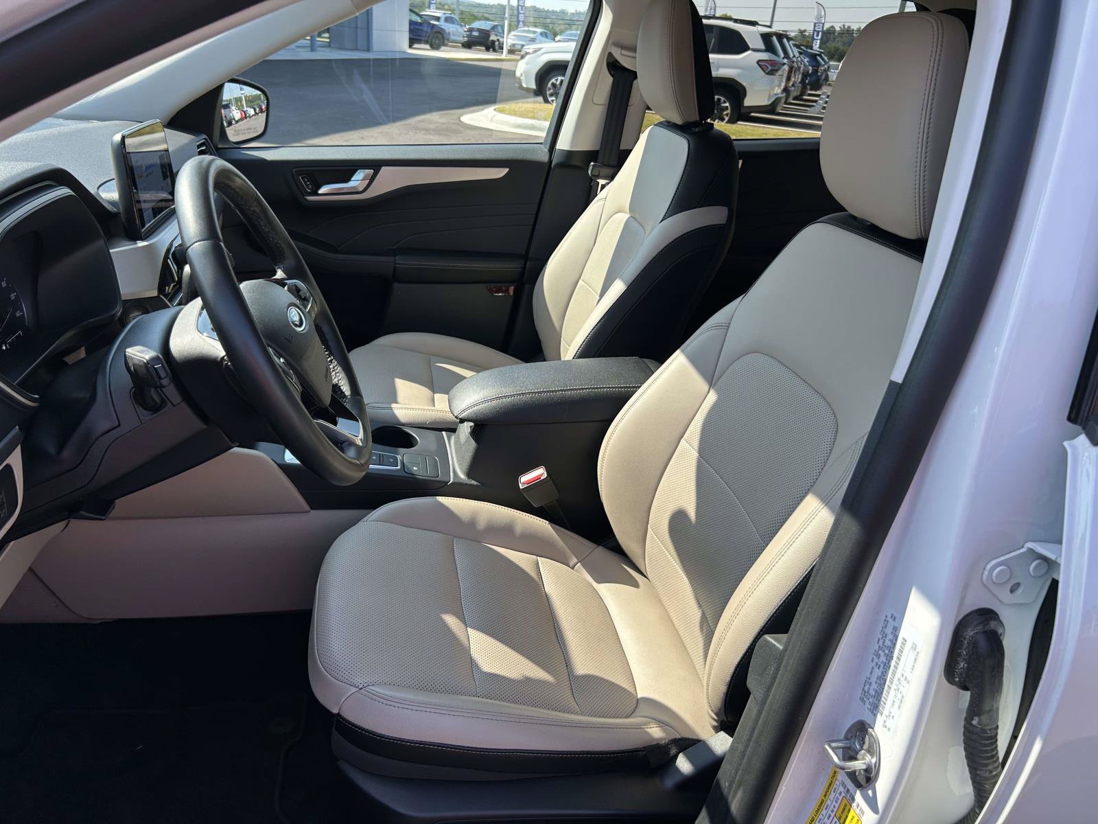 Used 2022 Ford Escape SEL AWD/4WD image 11