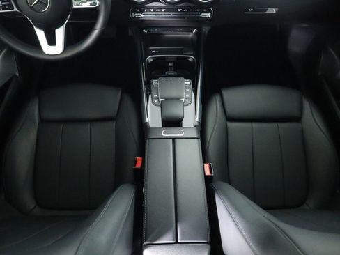 Certified 2021 Mercedes-Benz GLB 250 GLB 250 image 16