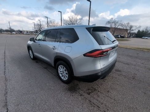 Used 2024 Toyota Grand Highlander XLE image 7