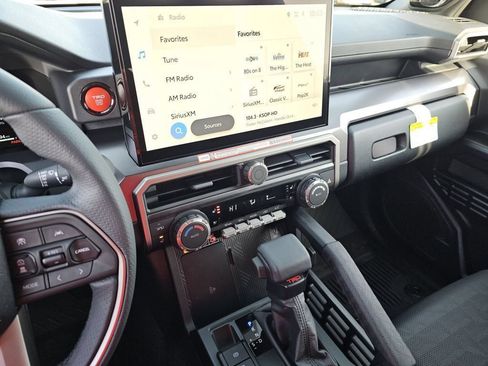 Used 2026 Toyota 4Runner TRD Off-Road Premium AWD/4WD image 32