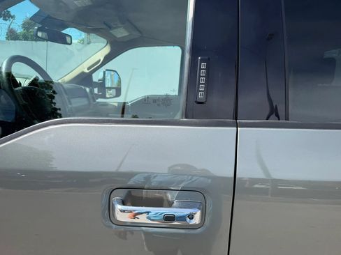 Used 2020 Ford F250 Lariat w/ Lariat Ultimate Package AWD/4WD image 7