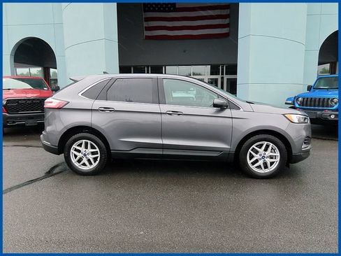 Used 2022 Ford Edge SEL w/ Convenience Package AWD/4WD image 2