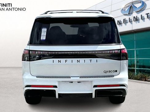 New 2026 INFINITI QX80 4WD image 4