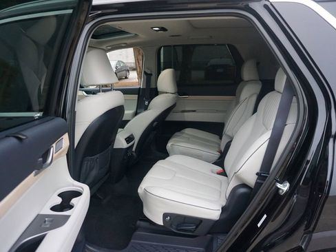 Used 2024 Hyundai Palisade Limited FWD image 15
