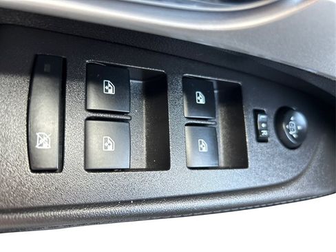 Used 2015 Chevrolet Equinox LS AWD/4WD image 33