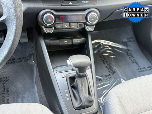 Used 2023 Kia Rio S w/ Technology Package FWD image 18