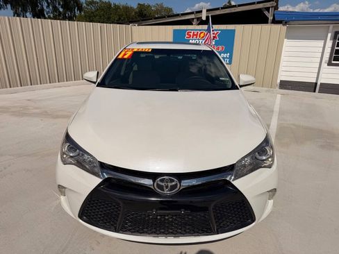 Used 2017 Toyota Camry XSE w/ Moonroof Package FWD image 8