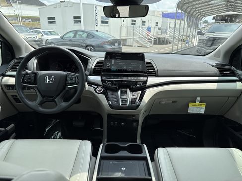 Used 2025 Honda Odyssey Touring image 30