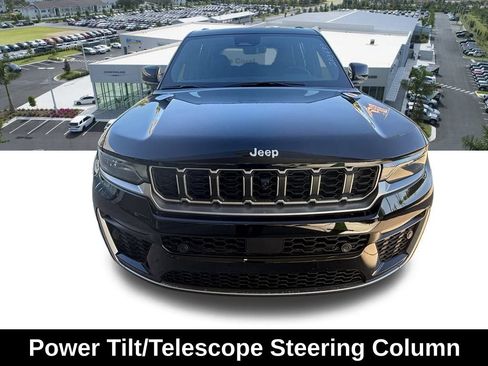 New 2026 Jeep Grand Cherokee Limited w/ Luxury Tech Group II RWD image 9