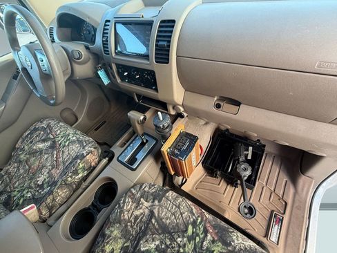 Used 2008 Nissan Frontier SE w/ SE Value Truck Pkg image 30