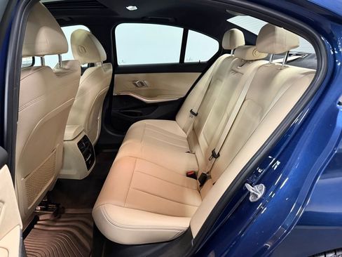 Used 2021 BMW 330i xDrive Sedan w/ Convenience Package image 18