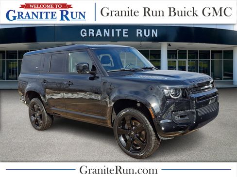 Used 2024 Land Rover Defender 130 X-Dynamic SE image 1