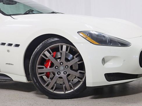 Used 2009 Maserati GranTurismo S RWD image 5