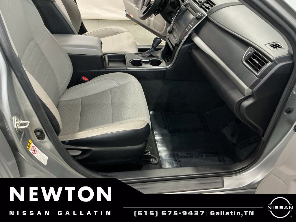 Used 2017 Toyota Camry SE FWD image 11
