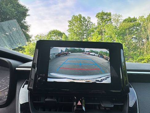 Used 2025 Toyota Corolla SE FWD image 21