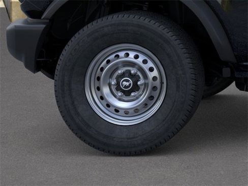 New 2025 Ford Bronco 4-Door image 21